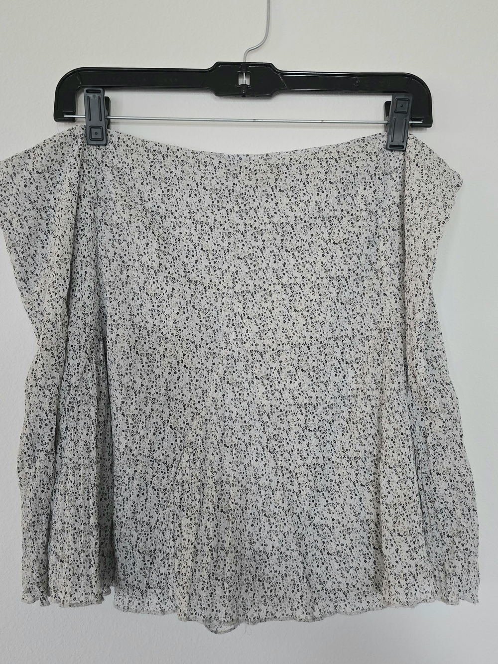 H&M White Mini Skirt with Black Micro Floral Dots